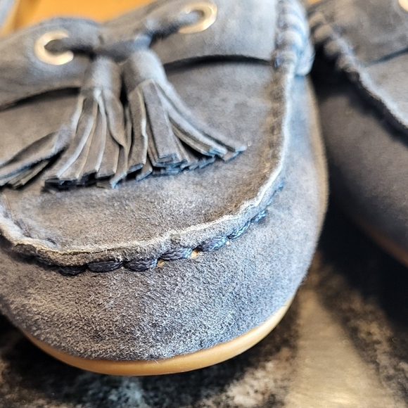 G.H. Bass Co. Bonnie Light Blue Suede Moccasins/Loafers with Tassels, Sz. 7 - Picture 11 of 12